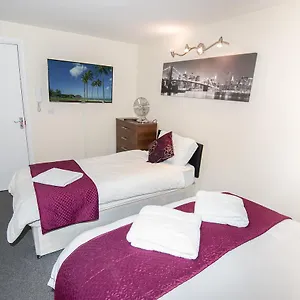 Serviced Bradford (West Yorkshire)